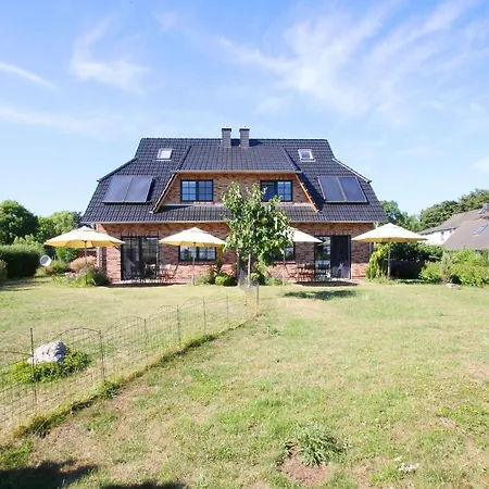 Ostseehaus Odin Doppelhaushaelfte Holiday home Wiek auf Ruegen
