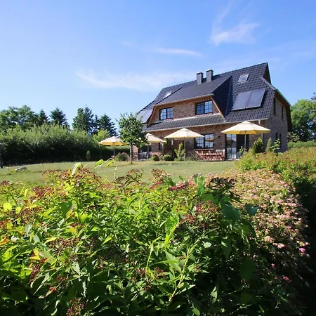 Ostseehaus Odin Doppelhaushaelfte 度假居 Wiek auf Rügen