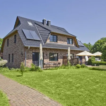 Ostseehaus Odin Doppelhaushaelfte Wiek auf Ruegen